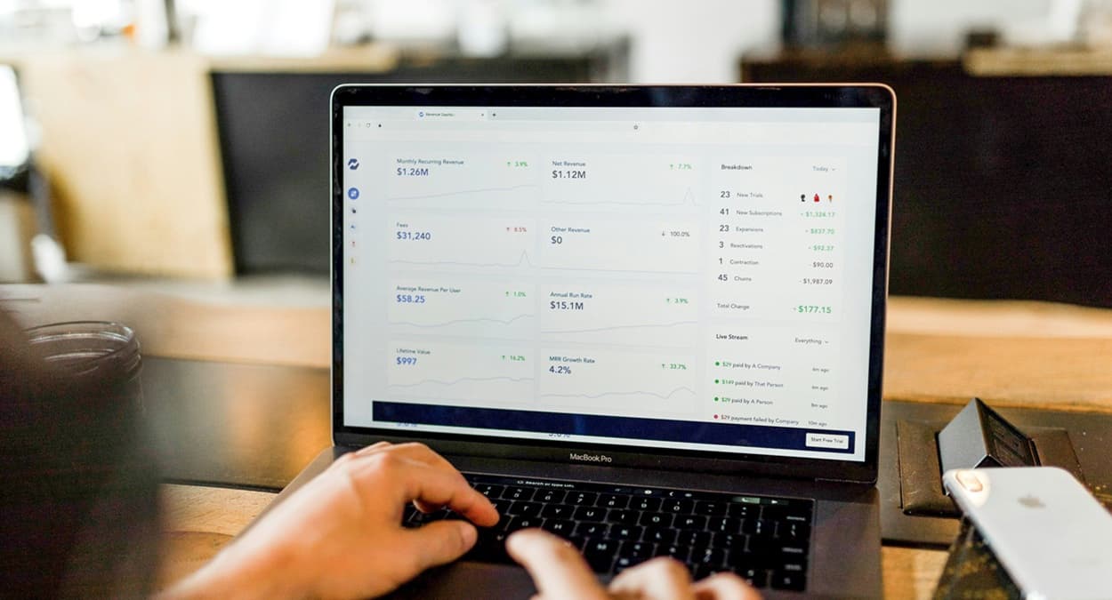 AI-powered fraud detection and risk management in finance — illustration 3
